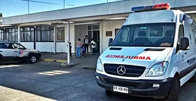 Turba ataca a hombre en Hospital de Río Negro: Llegó a constatar lesión y fue linchado