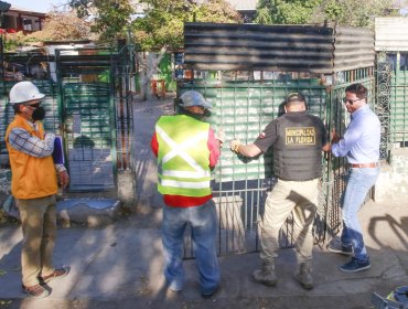 Alcalde Carter destruye tercera "casa narco": Se encontraba contigua a establecimiento educacional