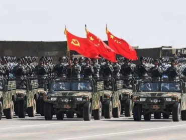 China aumenta su presupuesto militar en más de un 7% este año y advierte de "crecientes amenazas"