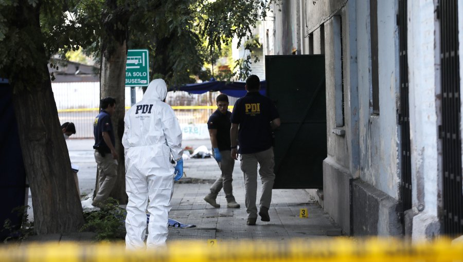 Hombre fue asesinado por "motochorros" tras resistirse a asalto en Estación Central: le dispararon en dos oportunidades