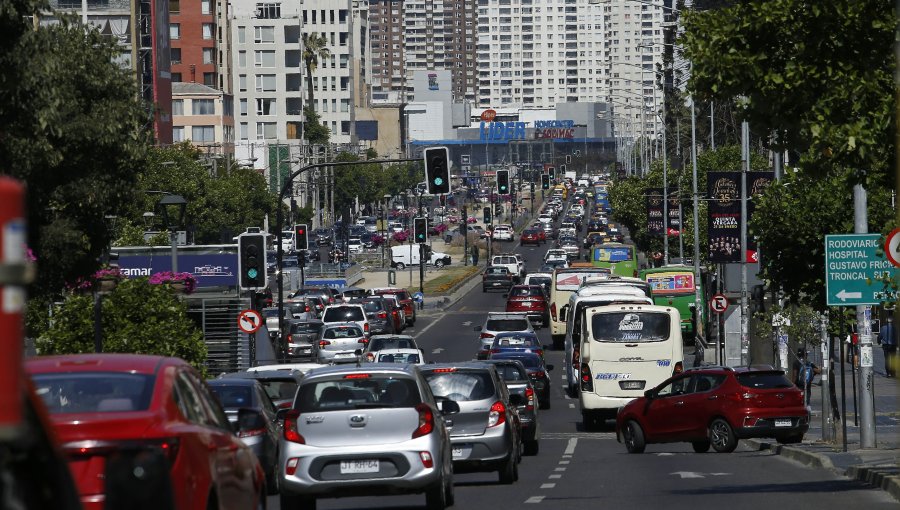 Proyectan aumento del 30% en el parque automotriz de la región de Valparaíso durante este «Súper Lunes»
