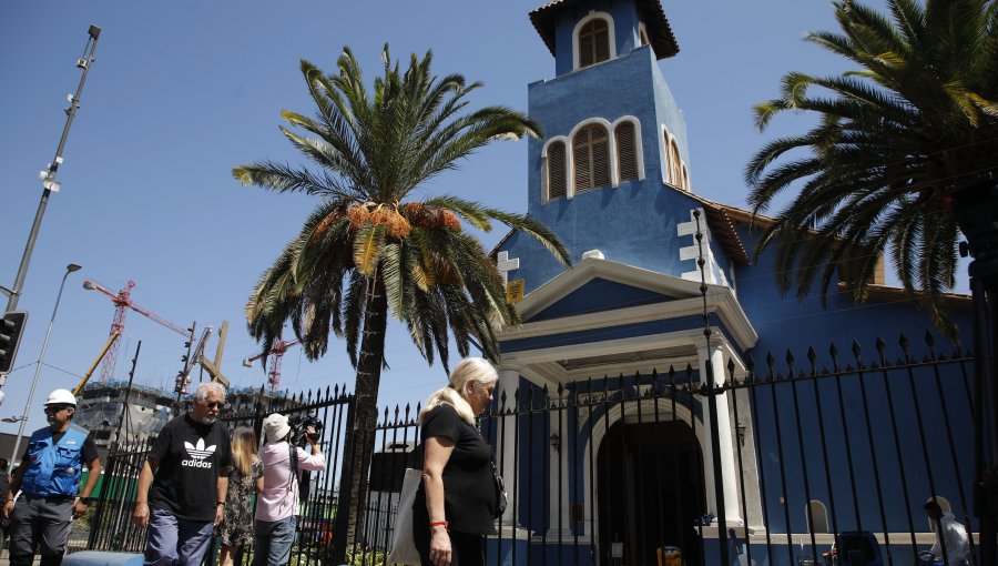 Iglesia La Viñita sufrió graves daños tras rotura de matriz en Recoleta: monumento nacional se inundó