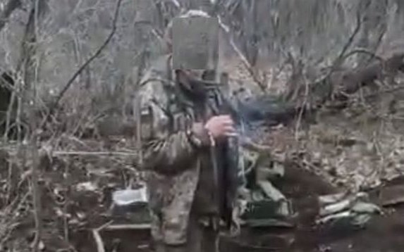 La historia del soldado ucraniano preso y desarmado al que militares rusos mataron tras gritar "¡Gloria a Ucrania!"