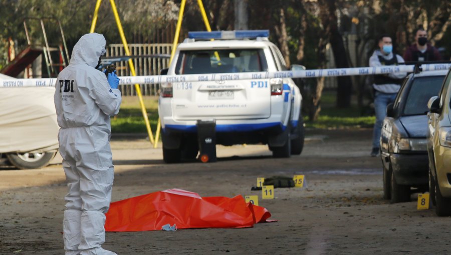 Mujer muere de un disparo en la cabeza en el barrio Yungay de Santiago