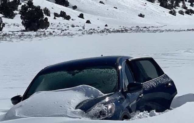 El hombre de 81 años que sobrevivió una semana atrapado en su auto por la nieve en Estados Unidos