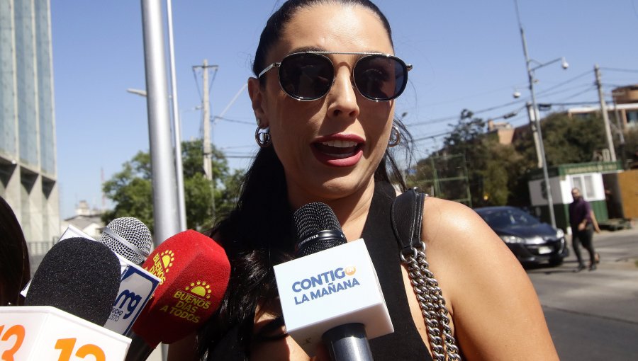 Daniela Aránguiz lanzó irónica frase al llegar a declarar a Fiscalía tras autodenuncia de Maite Orsini