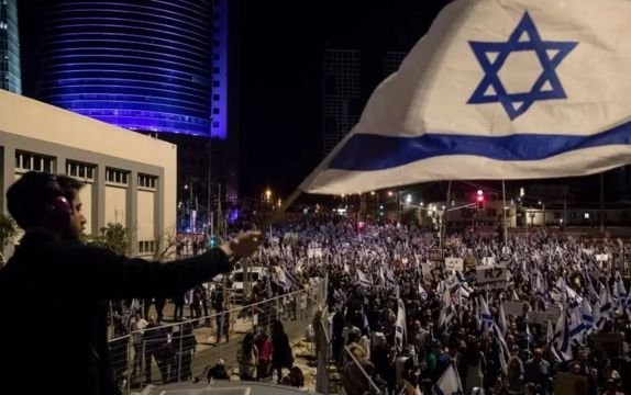 Por qué Israel enfrenta las protestas "más masivas" de sus 75 años de historia