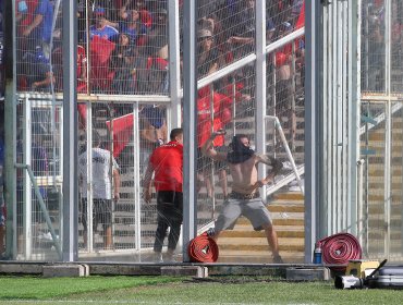 ANFP anuncia que responsables de incidentes en el Superclásico se les prohibirá el ingreso a los estadios
