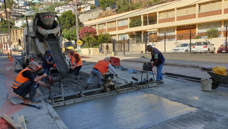 Un 8% de avance presentan las obras de conservación de la calle Santa Elena de Valparaíso