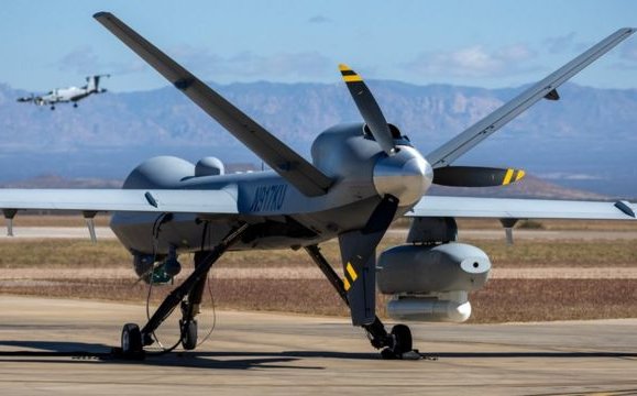 EE.UU. afirma que un avión de combate ruso chocó con uno de sus drones sobre el Mar Negro