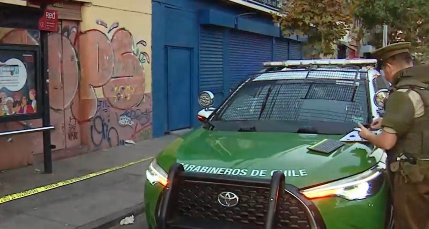 Carabinero de franco evitó asalto en su conta en el centro de Santiago