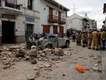 Terremoto en Ecuador de 6,8 grados deja al menos 14 muertos y 380 heridos