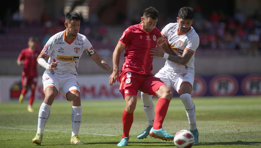 Deportes La Serena le ganó a Cobreloa en La Portada y llega temporalmente a la punta de la B