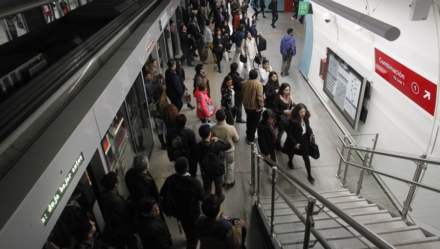 Después de dos horas, se restableció todo el servicio en la Línea 1 del Metro de Santiago