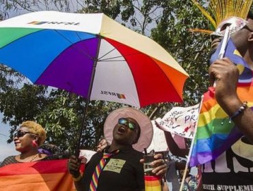 Uganda aprueba una de las leyes más duras del mundo contra la comunidad LGBT