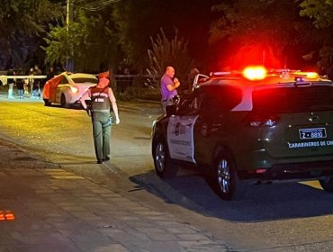 Dos muertos y un herido grave dejó balacera en Conchalí: sujetos dispararon desde un vehículo
