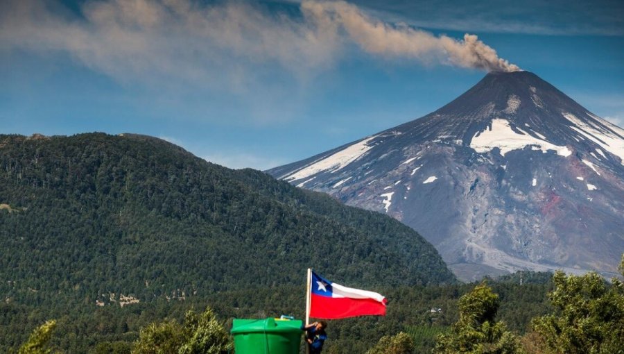 Volcán Villarrica entró en actividad de nuevo: Se han registrado explosiones