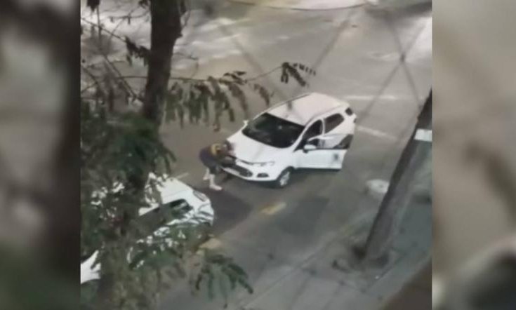 Conductor desconectó la batería de su auto para evitar robo en el centro de Santiago