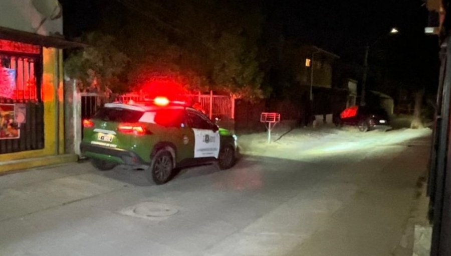 Hombre fue acribillado al interior de su vehículo en Cerro Navia: recibió al menos 15 disparos