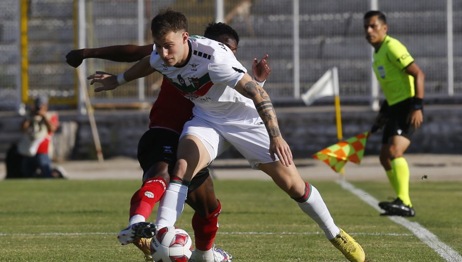 Palestino despertó sobre el final para quedarse con el triunfo ante Magallanes