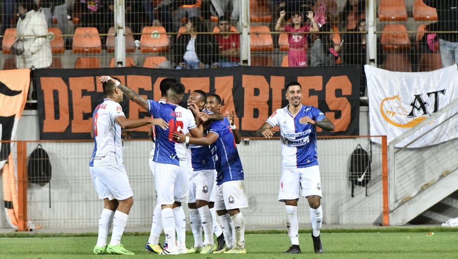 Antofagasta lo dio vuelta y terminó goleando a Cobreloa en Calama