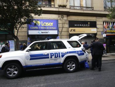 Delincuentes sustraen cerca de $460 millones desde casa de cambio en el centro de Santiago
