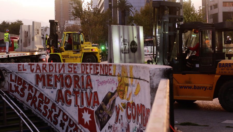 Comienzan obras para reabrir el principal acceso a la estación Baquedano: se instalará memorial que recuerde a víctimas del estallido