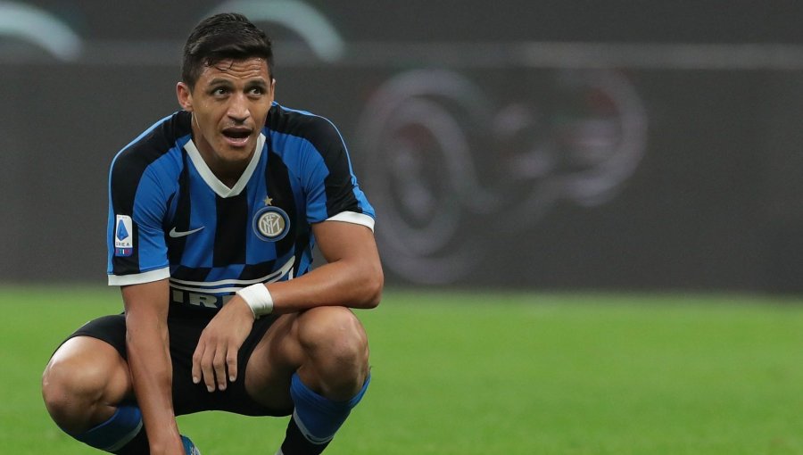 Ex goleador italiano criticó duramente al Inter por desprenderse de Alexis Sánchez