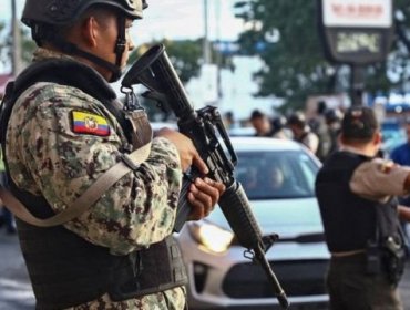 La polémica por el permiso para portar armas en Ecuador: “Significa volver al lejano oeste americano”
