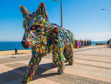 Esculturas de animales hechas de residuos se instalaron en Viña del Mar
