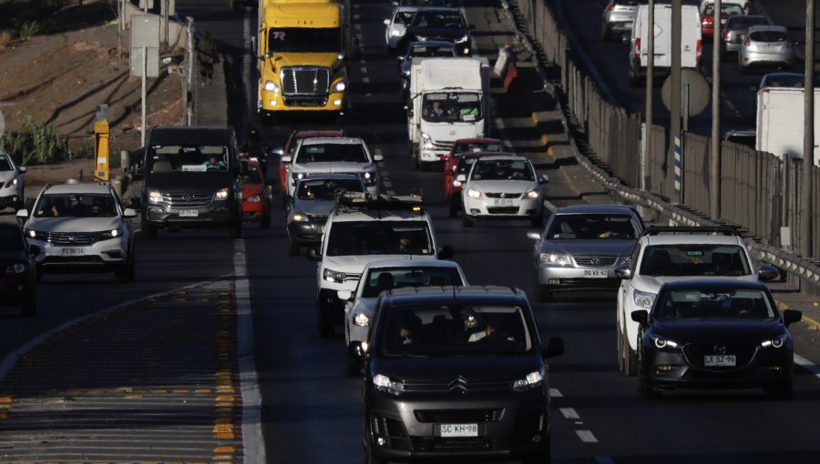 Más de 190.000 vehículos han salido de la región Metropolitana por Semana Santa