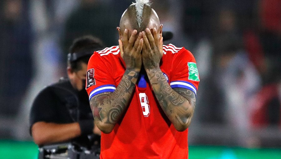 Arturo Vidal es internado en Hospital de Brasil por una infección en su codo izquierdo