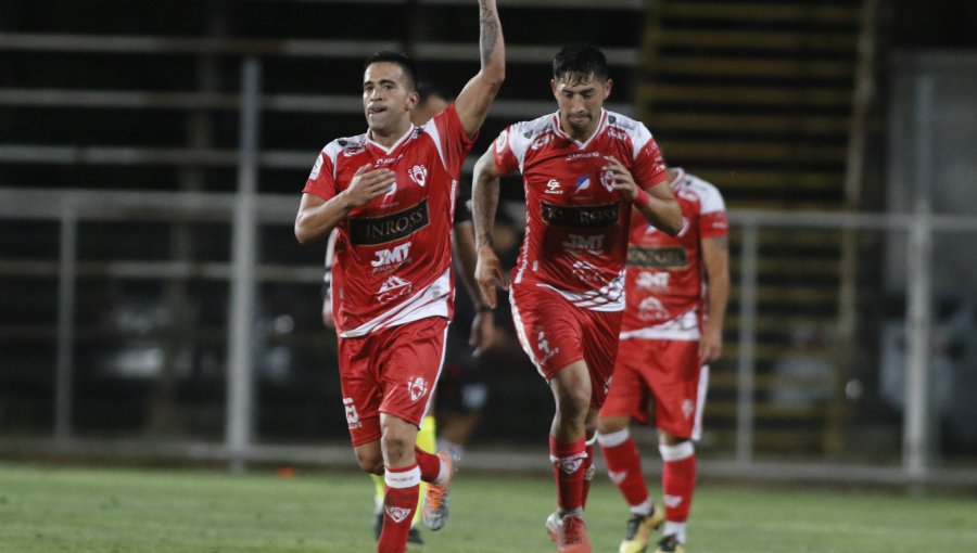 Copiapó pasó las penas del Campeonato Nacional avanzando en Copa Chile