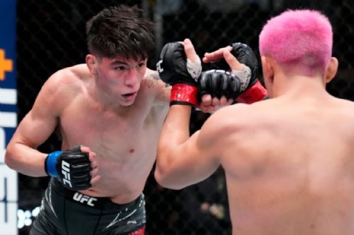 Ignacio "Jaula" Bahamondes alcanzó su tercer triunfo seguido en la UFC