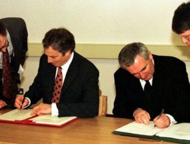 Qué fueron los Acuerdos de Viernes Santo que han dado 25 años de paz a Irlanda del Norte