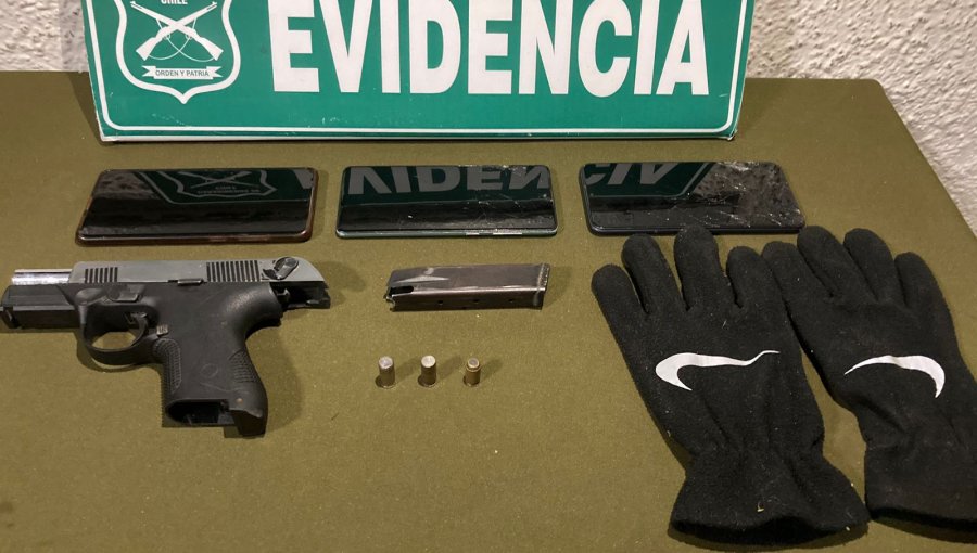 Tres detenidos deja persecución policial entre Reñaca y Concón: delincuentes portaban arma y municiones