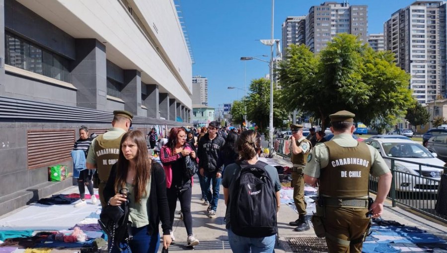 Operativo permitió despejar las huellas podotáctiles en los accesos al Hospital Dr. Gustavo Fricke de Viña del Mar