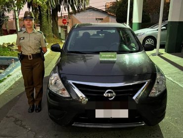 Dos venezolanos fueron detenidos por conducir automóvil robado y portar una pistola a fogueo en el camino costero de Valparaíso