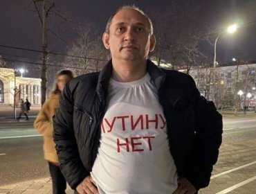 El activista ruso que documenta los muertos de la guerra contando tumbas y fue forzado a huir del país