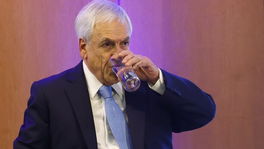 Con revisión del texto final, ex presidente Sebastián Piñera culminó declaración ante la fiscal Chong