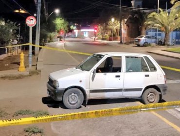 Detienen a dos sujetos que intentaron atropellar a carabineros en Monte Patria: viajaban en auto con encargo por robo