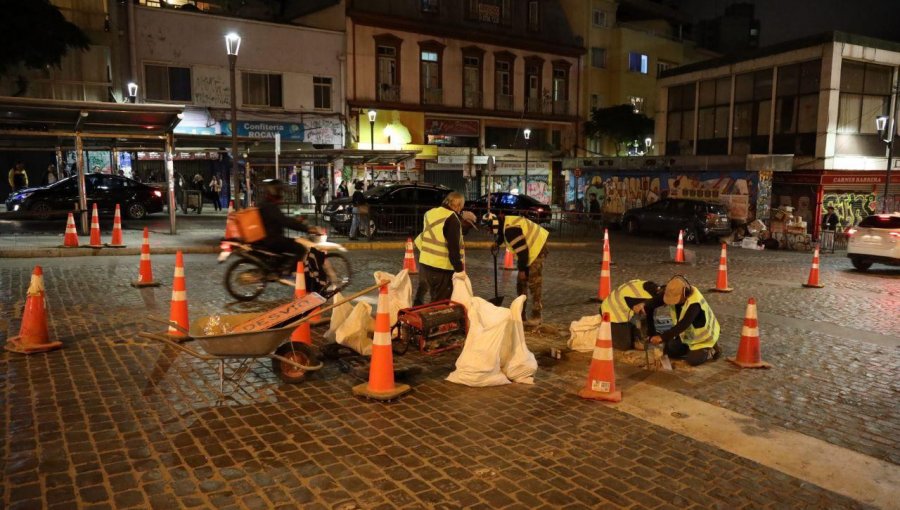 Mejoran las condiciones viales de la subida Ecuador de Valparaíso con reposición de los tradicionales adoquines