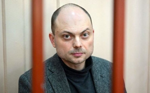 Condenan a 25 años de cárcel por "traición" al opositor ruso Vladimir Kara-Murza