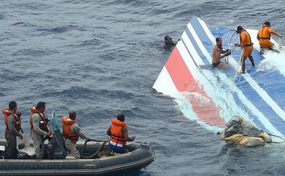 Absuelven a Air France y Airbus por el accidente del vuelo Río-París en el que murieron 228 personas en 2009