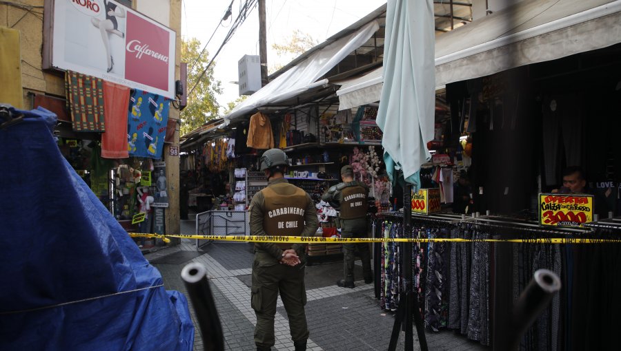 Dos personas baleadas y otra con un golpe en la cabeza deja asalto en barrio Meiggs: robaron $1,5 millones