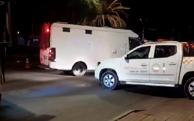 Delincuentes que se trasladaban en un vehículo dispararon contra comisaría de Carabineros en Calama: hay dos lesionados