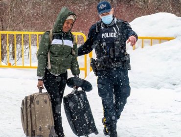 Cómo Canadá acoge a los refugiados y en qué se diferencia de lo que pasa en EE.UU.