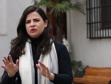 Ministra de la Mujer llama a Colo-Colo a "repudiar y tomar medidas" por nuevo episodio de violencia de Jordhy Thompson