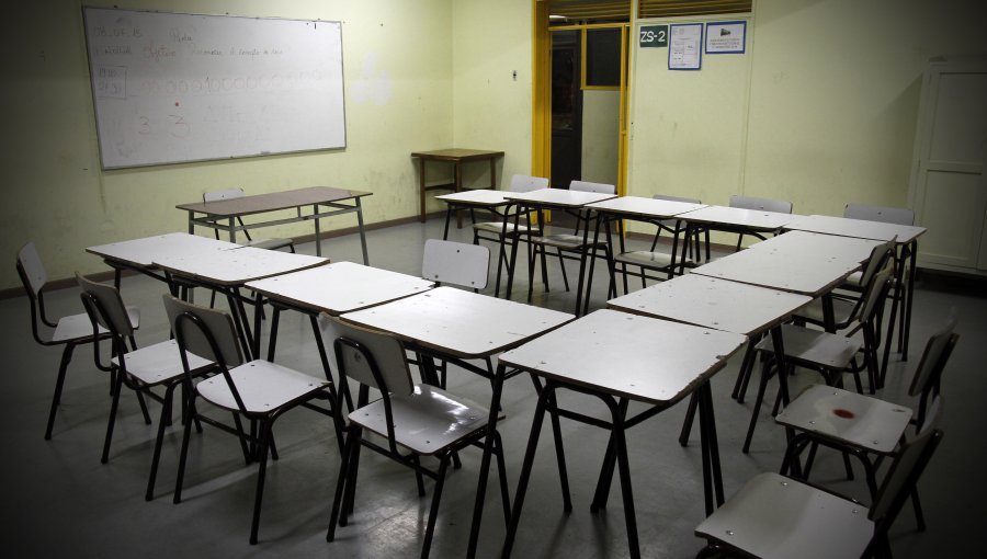 Calama seguirá con sus clases suspendidas tras "martes de terror" en comisaría y terminal de buses