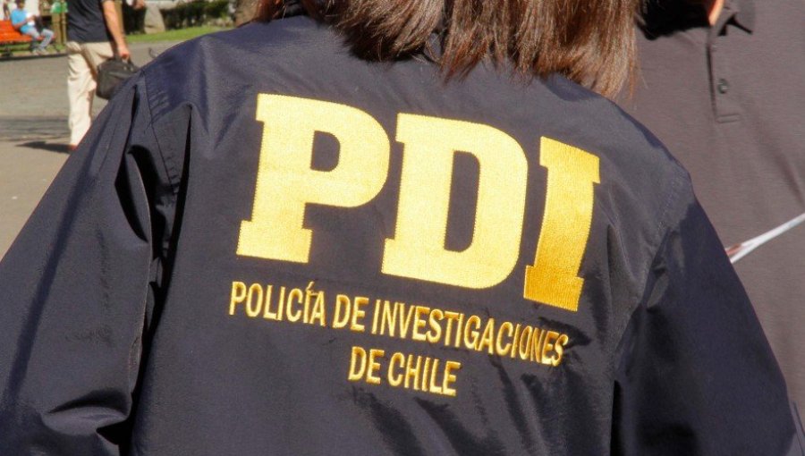 Jefa regional de la PDI Valparaíso se autodenunció tras perder su arma de servicio en una feria libre de Maipú